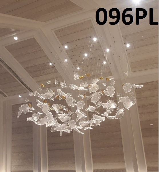 Đèn chùm pha lê thả thông minh PL096 gồm 181 lá cao cấp chia 3 màu 4 loại, không mâm, KT(mm): L2200 x W900 x H1800