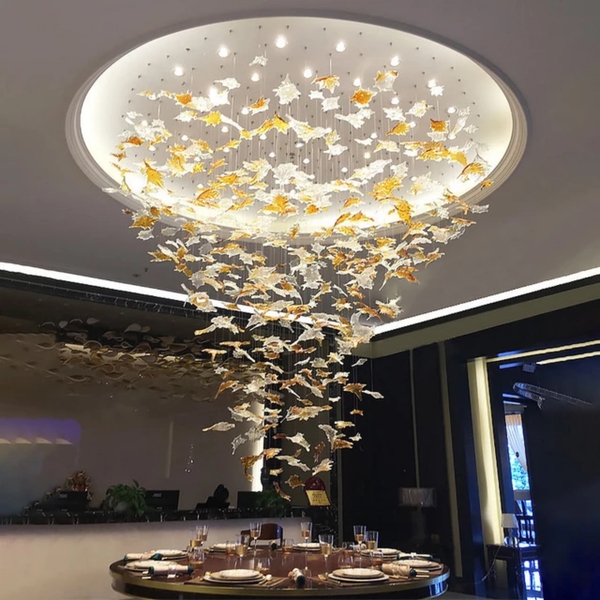 Đèn thông tầng lá phong PL030 kiểu dáng chùm gồm 150 lá phong, dây có bấm hạt cườm, 18 đèn dimmer 3 màu COB D40 có điều khiển xa, KHÔNG MÂM KT(mm): D1200 x H3000