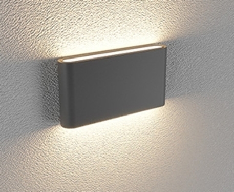 Đèn tường ngoài trời Kingled LWA8011_M_BK, vỏ đen ánh sáng vàng, IP65