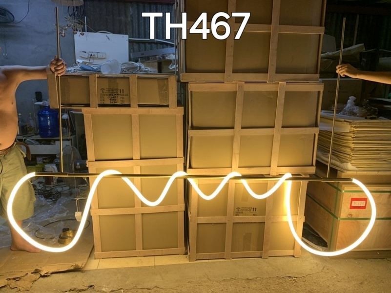 Đèn thả ống xoắn tích hợp Led thân mạ đồng_TH467. Thân ống dài 1360mm. Kích thước: 1500mm