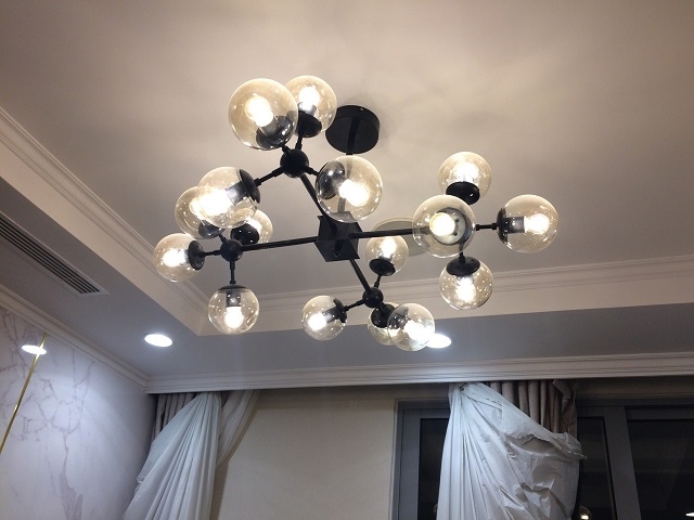 Đèn thả sắt đen, chao thủy tinh hổ phách phân tử 16 TH139, E27 x 16, KT(mm): 1060 x 900