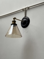 Đèn tường TU044, thân mạ đồng, chao thủy tinh hổ phách, E27 x 1