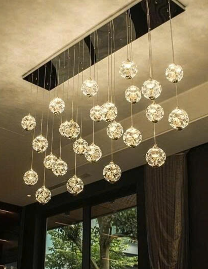 Bộ đèn chùm thông tầng TH540, mâm inox gương trắng, gồm 36 quả thả tự do tích hợp led, mâm hình vuông KT(mm): 2000 x 500 x 1500