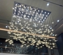 Đèn chùm pha lê thả PL072 chim Acrylic tán quang, gồm 70 con chim thả tự do, bóng 3 màu , mâm inox gương trắng hình chữ nhật, KT(mm): 1000 x 1000 x H2200