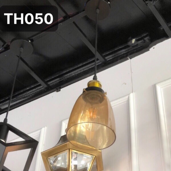 Đèn thả thủy tinh hổ phách TH050 , E27 x 01 , KT(mm) : 145 x 170