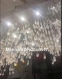 Đèn thông tầng pha lê giọt nước cao cấp 115PL, gồm 880 pha lê giọt nước, 25 đèn dimmer L40, mâm inox gương vàng hồng KT(mm): L1500 x W1000 x H900