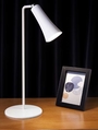 Đèn bàn led cảm ứng BA061 màu trắng 