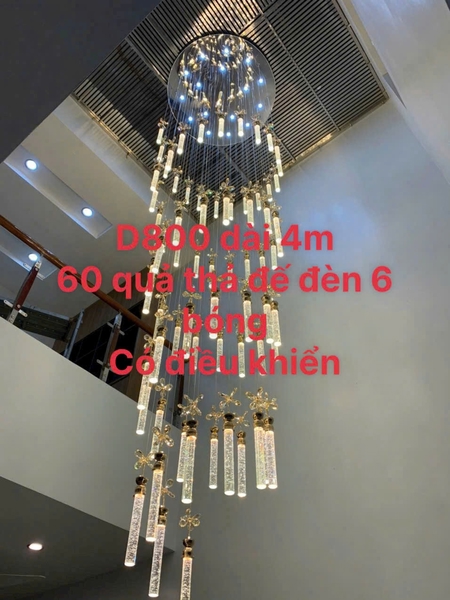 Bộ đèn chùm TH474 có hoa, mâm tròn inox gương trắng, 68 thanh có hoa 6 cánh màu hổ phách, KT(mm): D800 x H4000