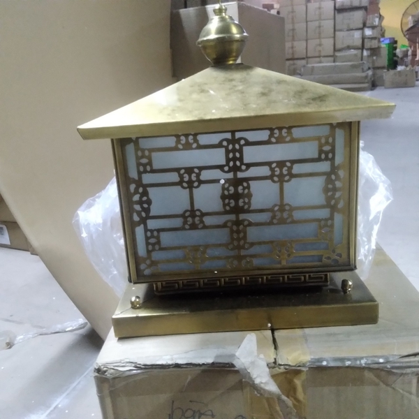 Đèn đặt trụ cổng thân đồng SML8012, KT(mm):