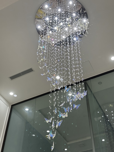 Đèn chùm pha lê thả thông minh PL064 bướm pha lê + hạt pha lê nhỏ trắng, inox gương trắng tròn, KT(mm): D1200 x H3000