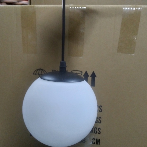 Đèn thả thủy tinh TH139_01, chao thủy tinh đục D120mm, dây đui đế đen, G9*01 (chưa gồm bóng đèn)
