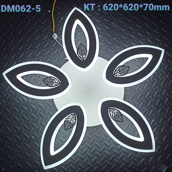 Đèn led mâm 5 cánh trắng DM062 , 3 chế độ ánh sáng , có ĐKTX,  KT(mm) : 620x620x70