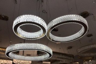 Đèn chùm Ring pha lê tam giác nhám 50% thân mạ đồng (vàng gương), tích hợp led dimmer 3 màu, mã TH518.1, KT (mm): D400, bản 60x75