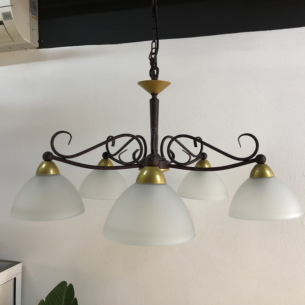 Bộ đèn chùm thả bàn ăn TH488, E27 x 05, 5 chao thủy tinh đục, KT(mm): D700 x H704