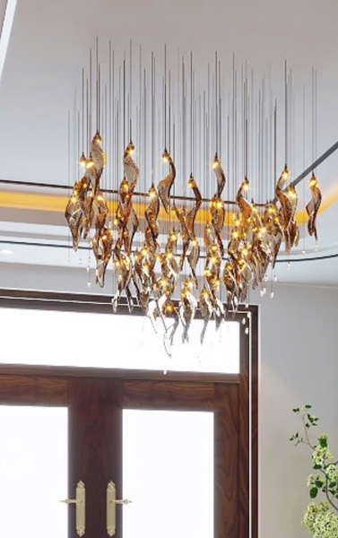 Bộ đèn chùm PL100, gồm 60 đèn bóng G4, mâm vuông inox gương vàng. KT(mm): L1000 x W1000 xH1500