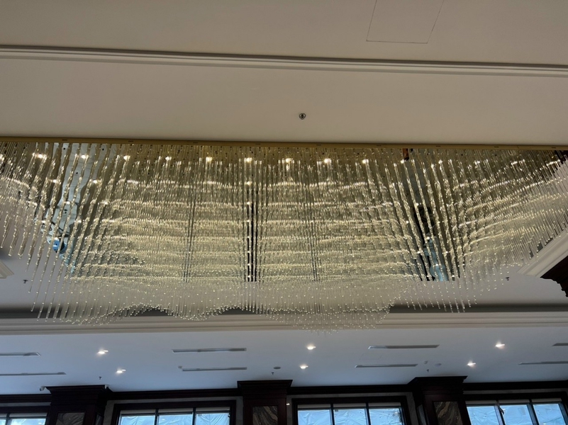 Đèn chùm pha lê PL073, mâm inox gương vàng, 1008 thanh pha lê đặc D20, có điều khiển xa, 64 mắt COB, KT(mm): 3200x3200x1000