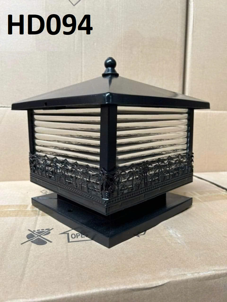 Đèn trụ cổng màu đen, KT(mm): 300 x 300