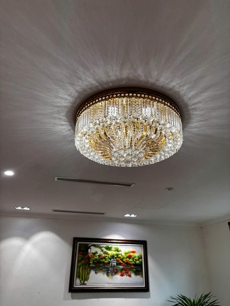 Đèn thả pha lê TH448 mâm vàng + pha lê, E14 x 11, kích thước (mm): D1000 x H500